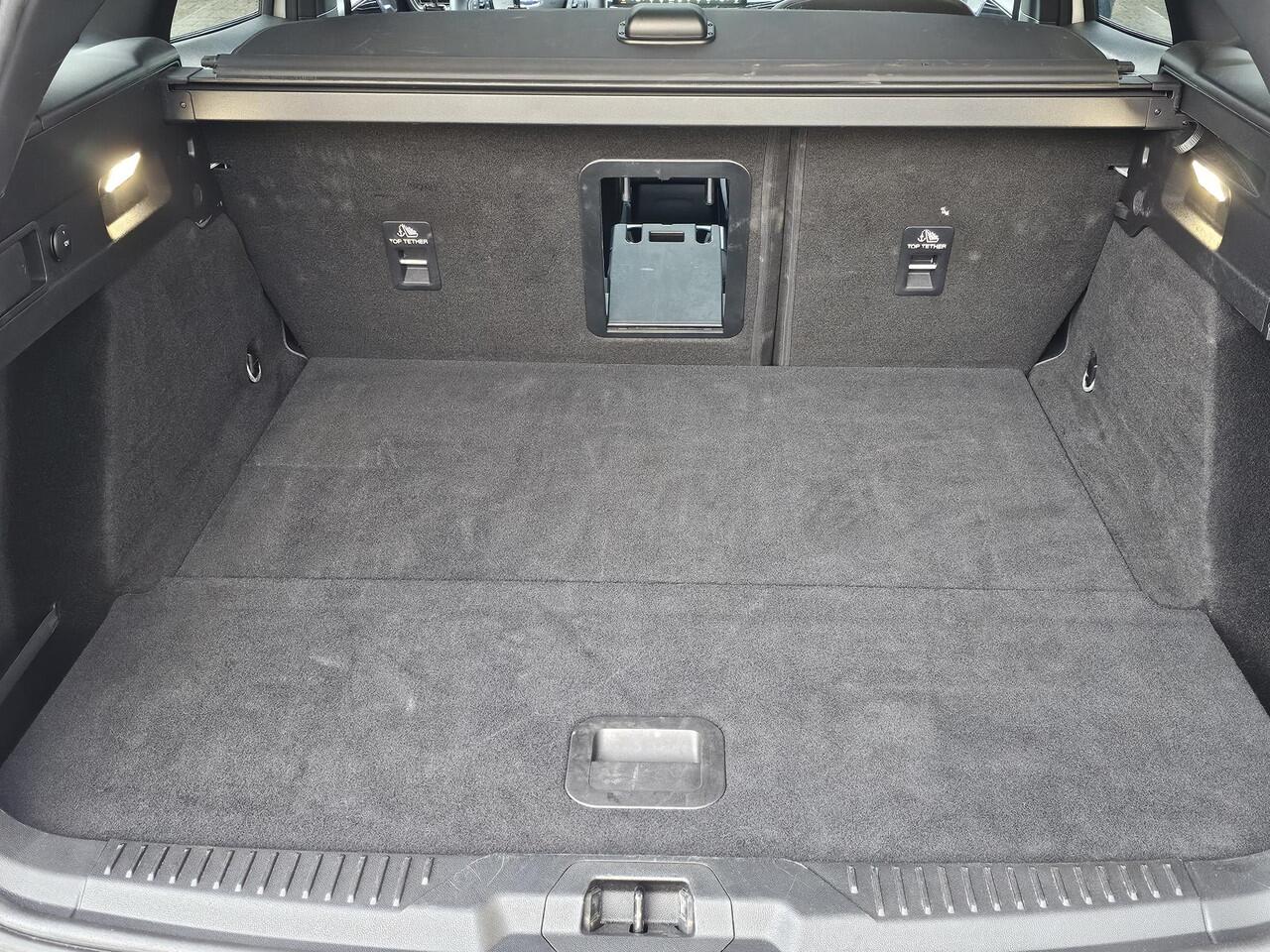 Ford FOCUS Wagon 1.0 EcoBoost Hybrid ST Line X 155pk | Trekhaak afneembaar | Panoramadak | Bang&Olufsen | Adaptive cruise control | Winter Pack | All season banden | Camera