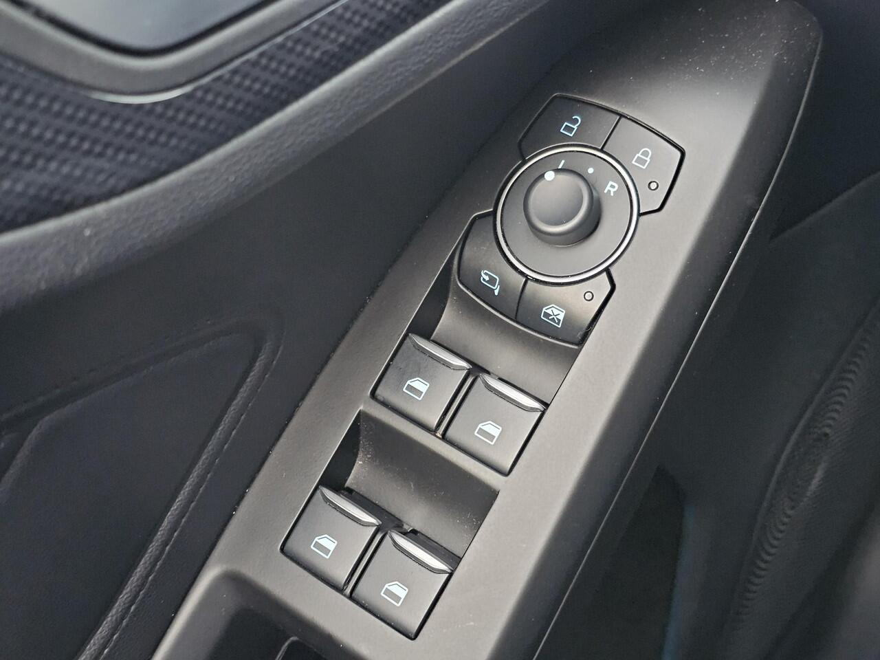 Ford FOCUS Wagon 1.0 EcoBoost Hybrid ST Line X 155pk | Trekhaak afneembaar | Panoramadak | Bang&Olufsen | Adaptive cruise control | Winter Pack | All season banden | Camera