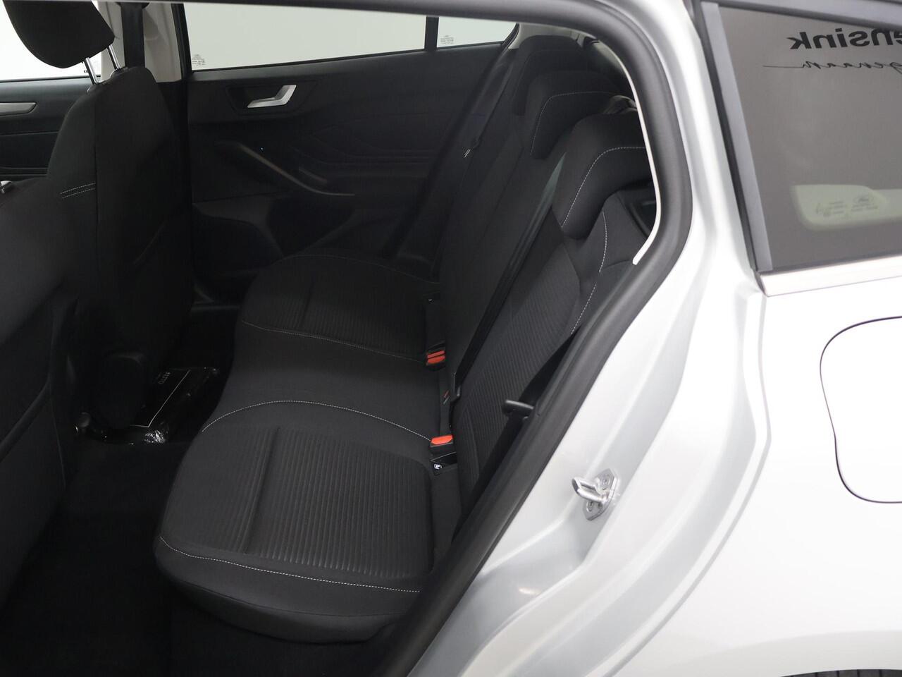 Ford FOCUS Wagon 1.0 EcoBoost Hybrid Titanium | Navigatie | Cruise Control Adaptief | Winterpack | Dodehoeksensor | Achteruitrijcamera |