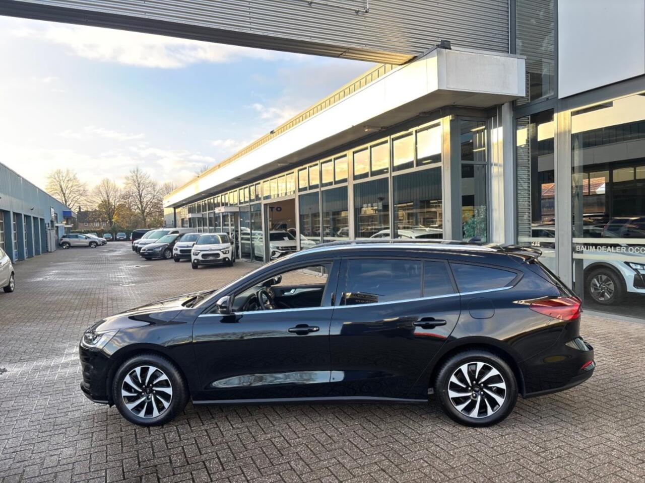 Ford FOCUS 1.0 TITANIUM X AIRCO WIDESCREEN PDC WINTERPACK.