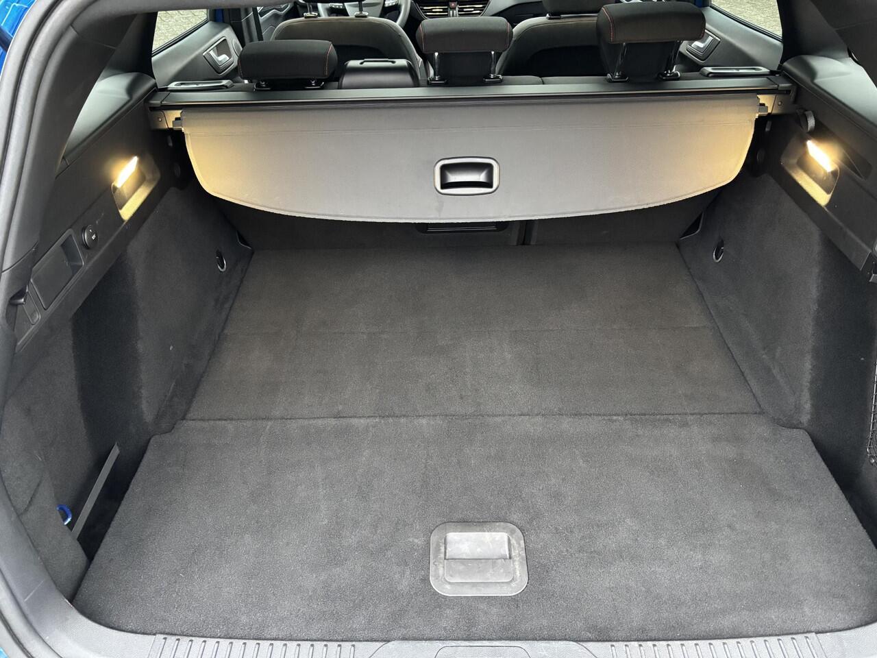 Ford FOCUS Wagon 1.0 EcoBoost Hybrid ST Line X | SCI | 155pk | Trekhaak afneembaar | Panoramadak | Bang&Olufsen | Adaptive cruise control | Winter Pack | All season banden | Camera