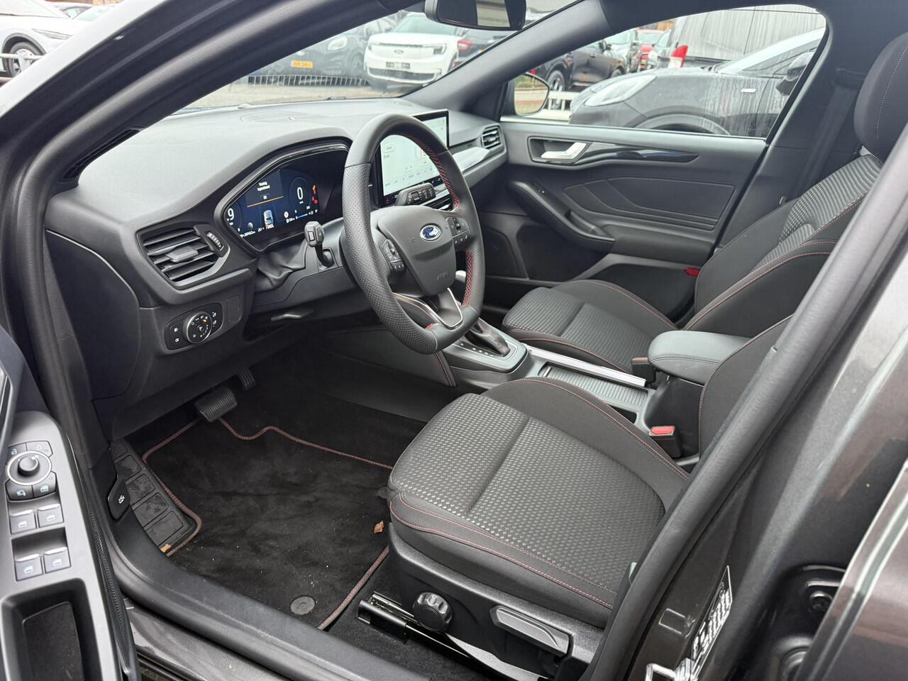 Ford FOCUS Wagon 1.0 EcoBoost Hybrid ST Line X 155pk | Trekhaak afneembaar | Panoramadak | Bang&Olufsen | Adaptive cruise control | Winter Pack | All season banden | Camera