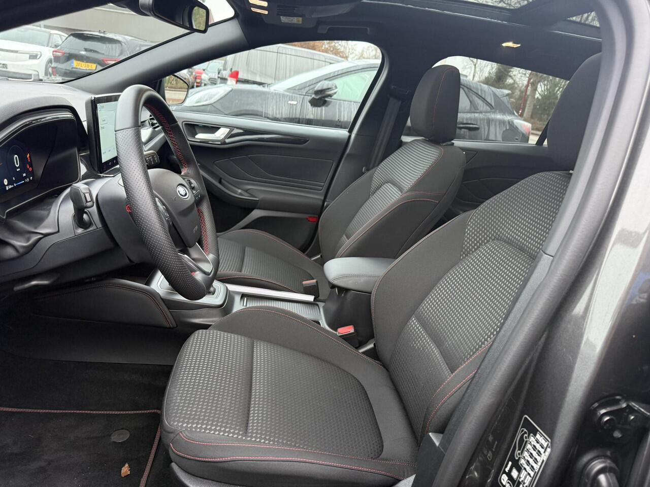 Ford FOCUS Wagon 1.0 EcoBoost Hybrid ST Line X 155pk | Trekhaak afneembaar | Panoramadak | Bang&Olufsen | Adaptive cruise control | Winter Pack | All season banden | Camera