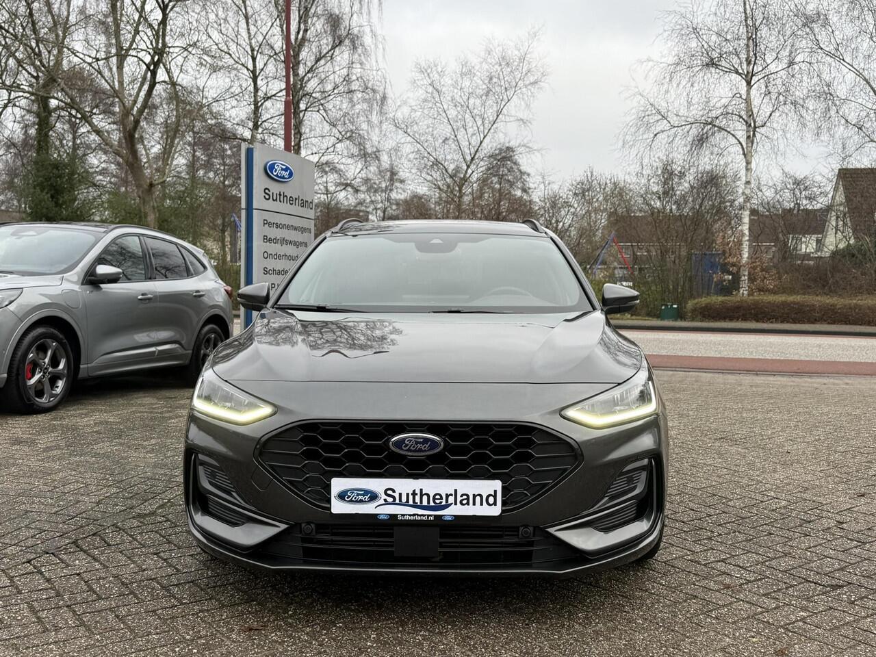 Ford FOCUS Wagon 1.0 EcoBoost Hybrid ST Line X 155pk | Trekhaak afneembaar | Panoramadak | Bang&Olufsen | Adaptive cruise control | Winter Pack | All season banden | Camera