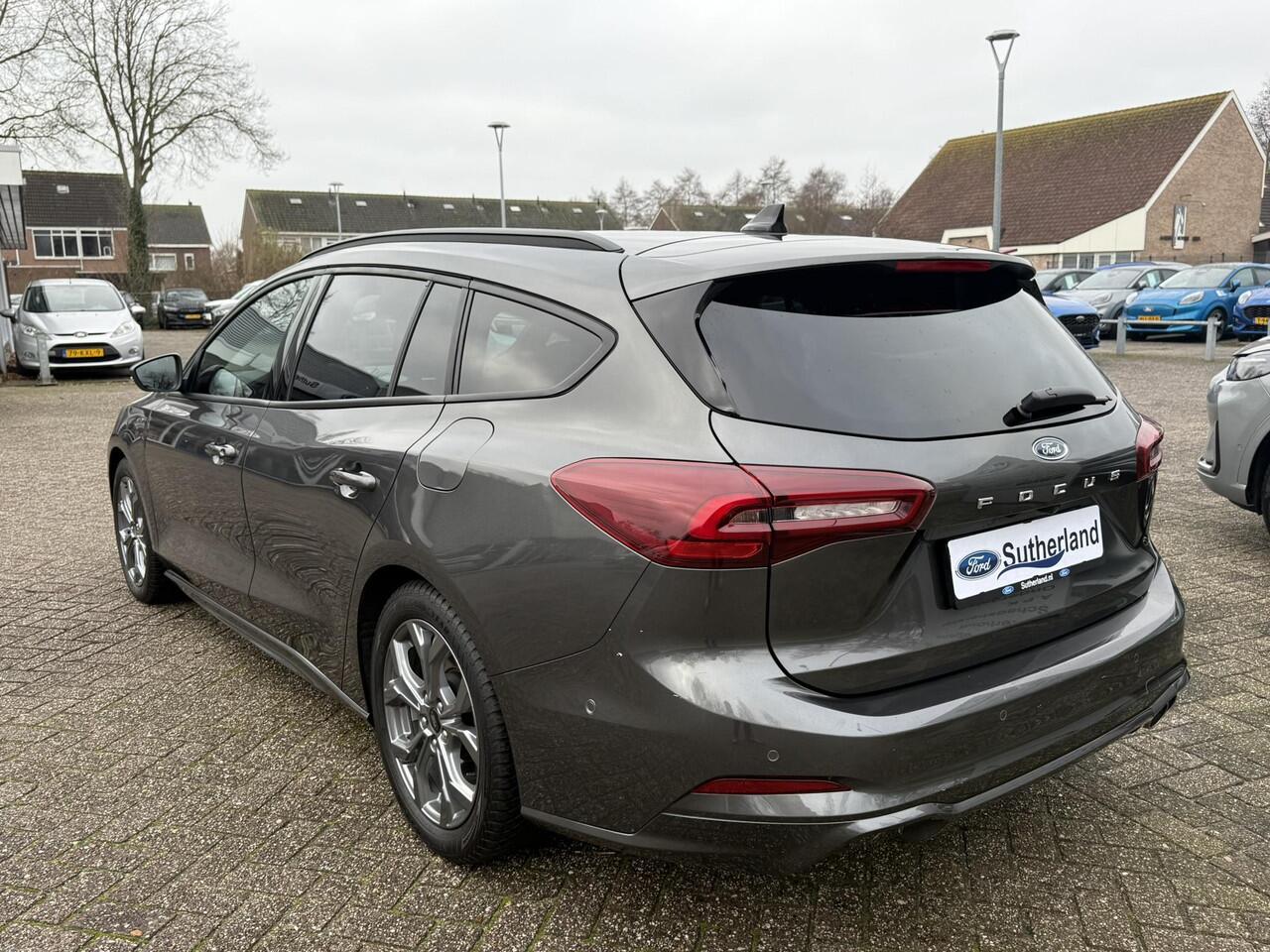 Ford FOCUS Wagon 1.0 EcoBoost Hybrid ST Line X 155pk | Trekhaak afneembaar | Panoramadak | Bang&Olufsen | Adaptive cruise control | Winter Pack | All season banden | Camera