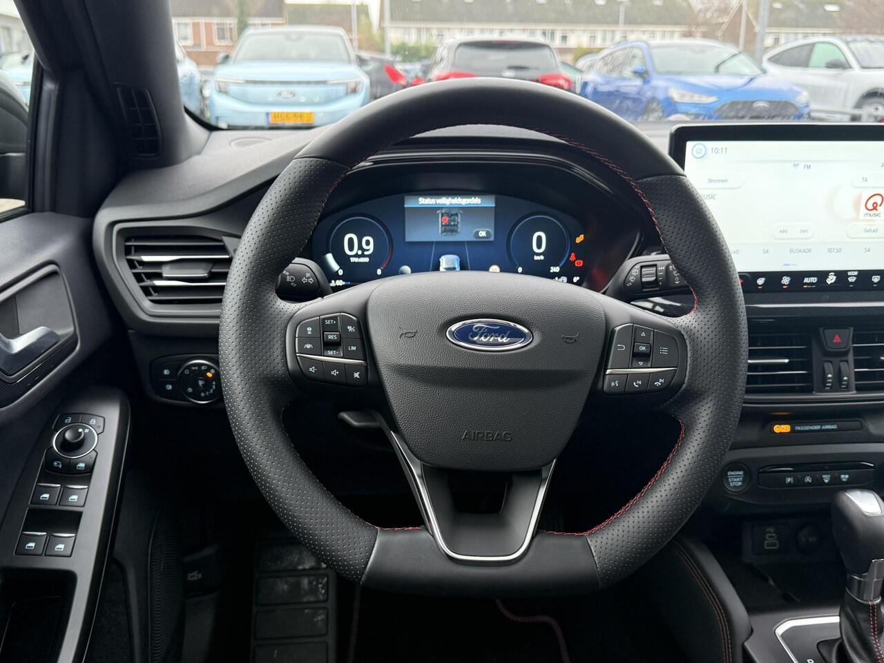 Ford FOCUS Wagon 1.0 EcoBoost Hybrid ST Line X 155pk | Trekhaak afneembaar | Panoramadak | Bang&Olufsen | Adaptive cruise control | Winter Pack | All season banden | Camera