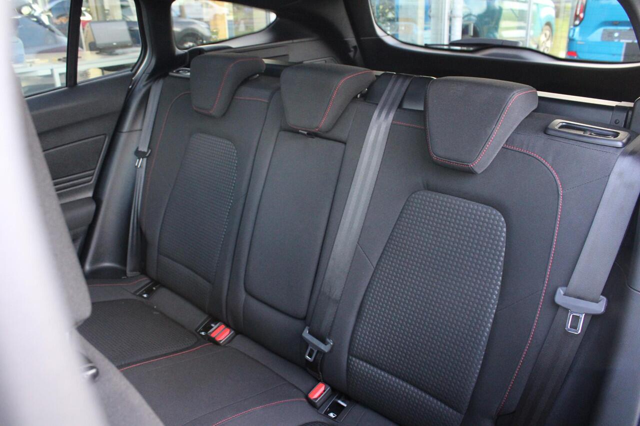 Ford FOCUS Wagon 1.0 EcoBoost Hybrid ST Line X 155pk | Trekhaak afneembaar | Panoramadak | Bang&Olufsen | Adaptive cruise control | Winter Pack | All season banden | Camera