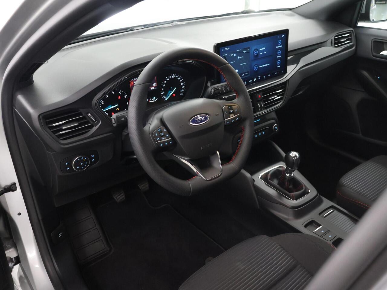 Ford FOCUS Wagon 1.0 EcoBoost Hybrid ST Line X | Winterpakket | Cruise Control Adaptief | Parkeercamera | Navigatie |