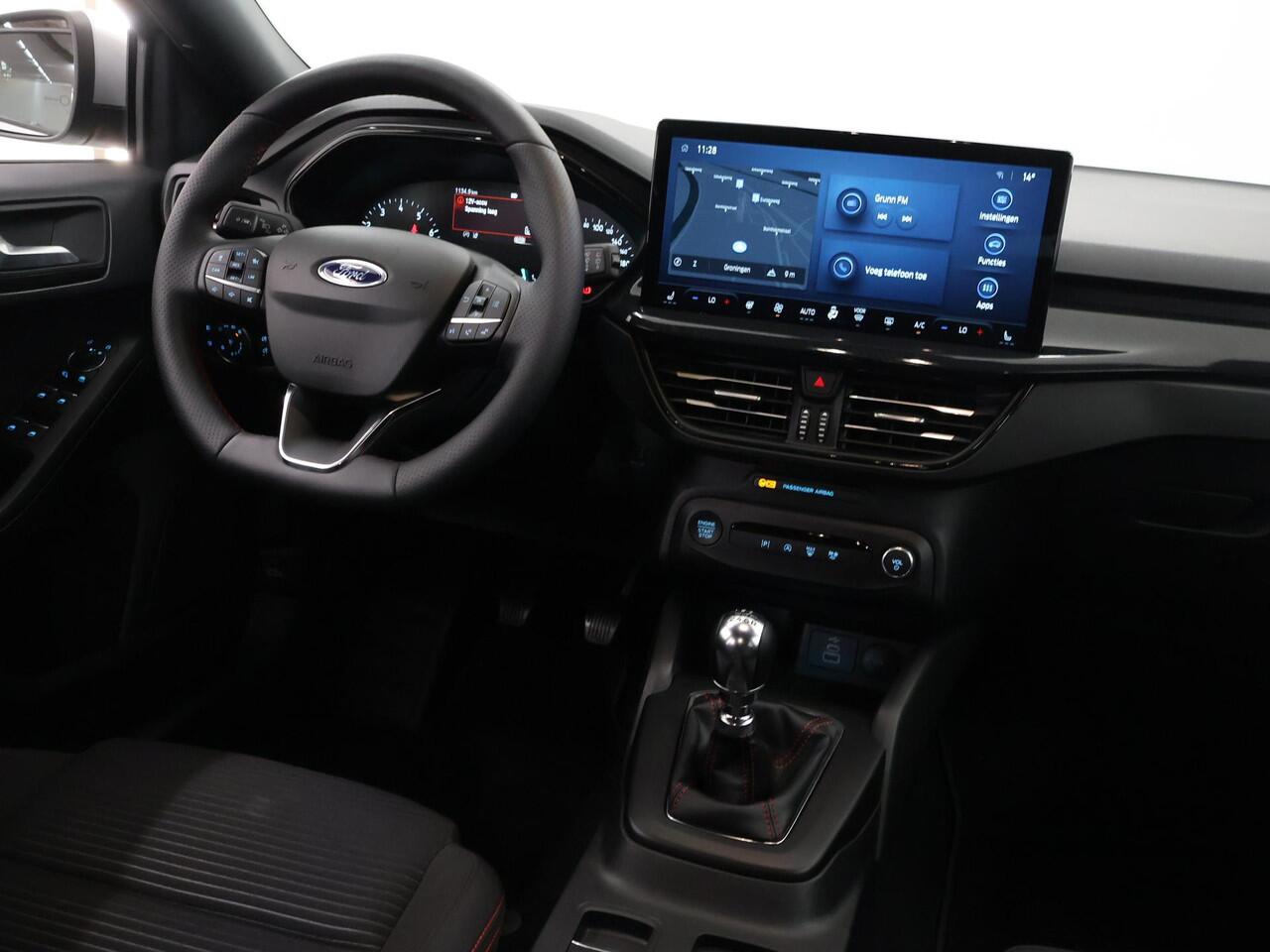 Ford FOCUS Wagon 1.0 EcoBoost Hybrid ST Line X | Winterpakket | Cruise Control Adaptief | Parkeercamera | Navigatie |