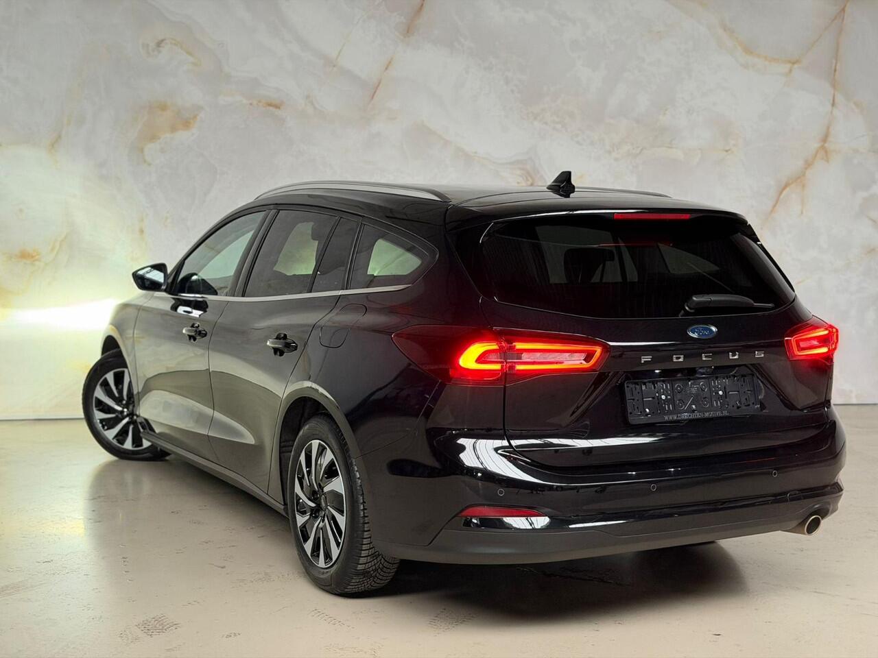 Ford FOCUS Wagon 1.0 EcoBoost Hybrid Titanium Automaat / Navi / Cam