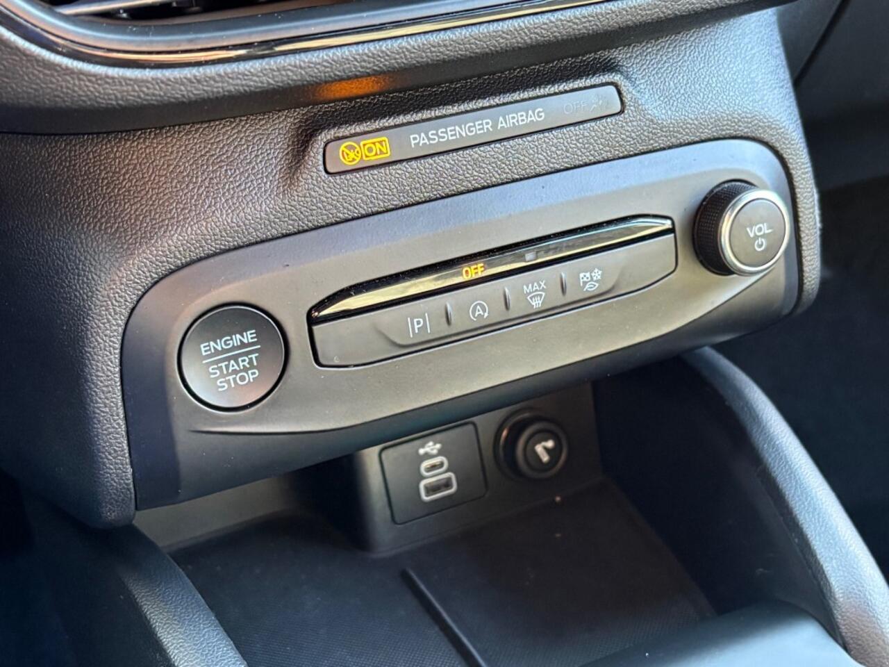 Ford FOCUS WAGON 1.0 ECOBOOST HYBRID ST-LINE 155PK AUT. NAVI CAMERA CARPLAY