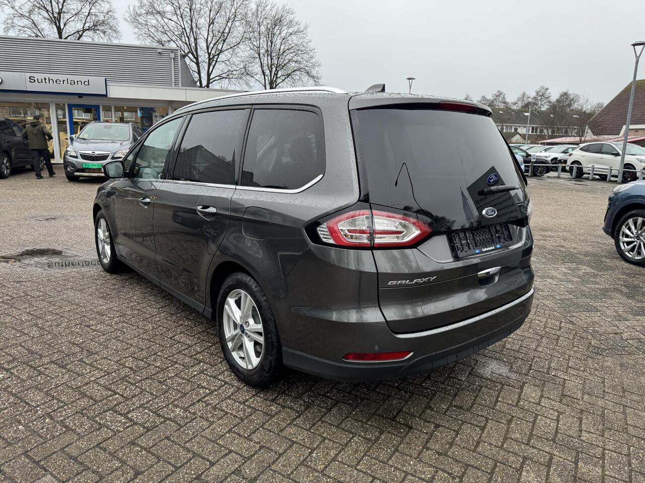 Ford GALAXY 2.5 Hybrid Titanium 190pk Automaat | 7 persoons | Winter Pack | Achteruitrijcamera | Navigatie | Cruise control | Apple Carplay / Android auto