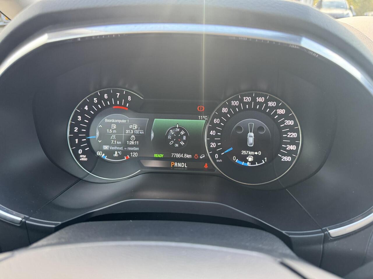 Ford GALAXY 2.5 Titanium FHEV 190pk | AGR Stoelen | Afneembare Trekhaak | SYNC 3 Navigatie | Stoelverwarming | 1.500 kg Trekgewicht