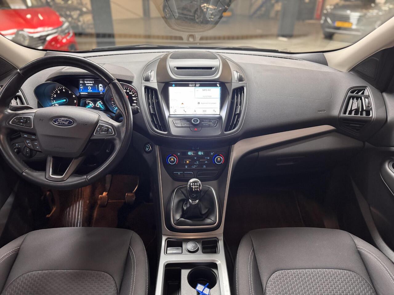 Ford KUGA 1.5 EcoBoost Ultimate Elektr. Trekhaak Navi Privacy Glass LM velgen Dealeronderhouden NL-Auto