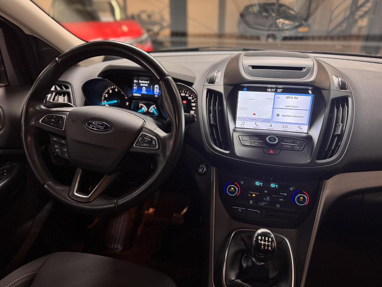 Ford KUGA 1.5 EcoBoost Ultimate Elektr. Trekhaak Navi Privacy Glass LM velgen Dealeronderhouden NL-Auto