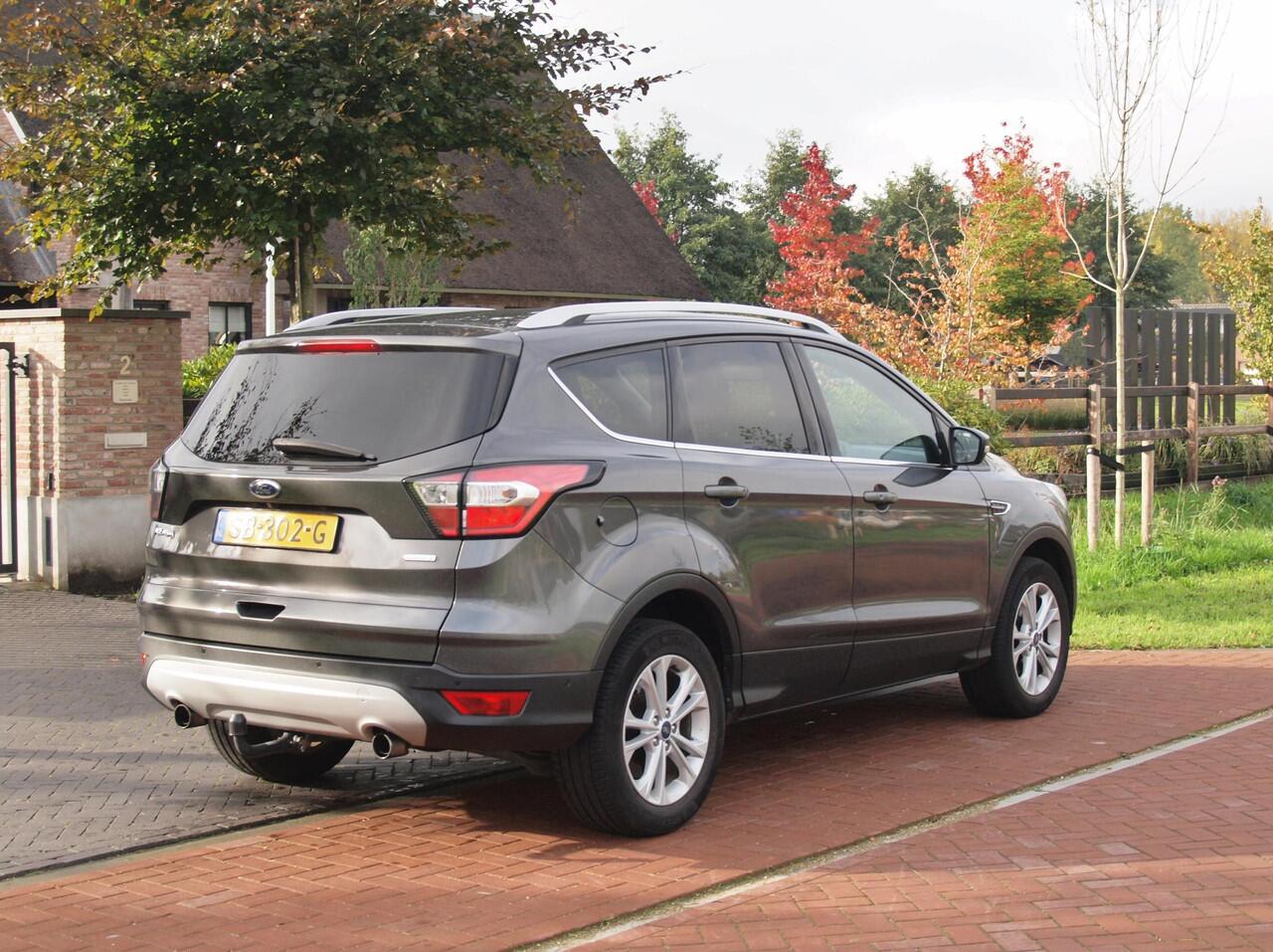 Ford KUGA 1.5 EcoBoost Titanium | Apple Carplay | Camera | Cruise Control | Trekhaak |