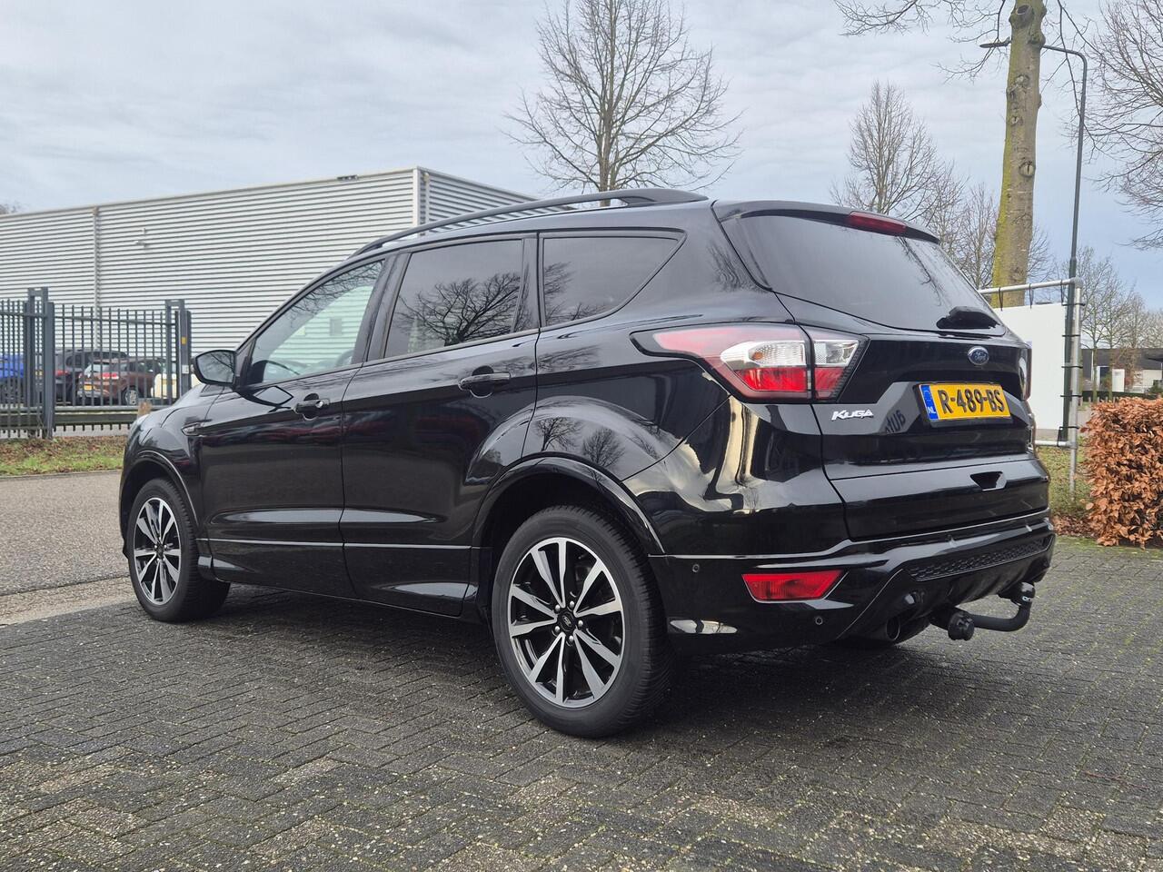 Ford KUGA 1.5 EcoBoost ST Line Trekhaak/CruiseControl/Carplay etc.