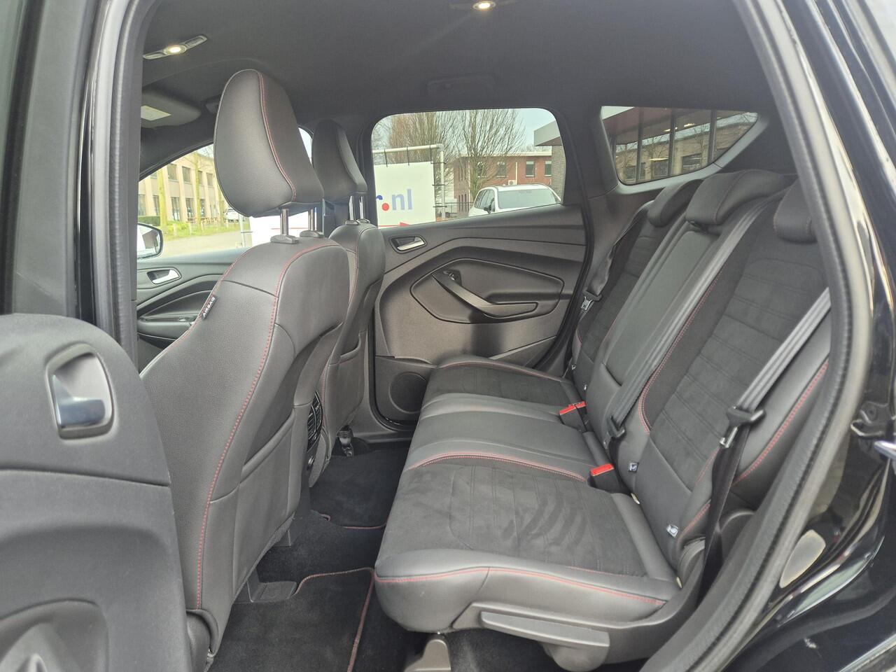 Ford KUGA 1.5 EcoBoost ST Line Trekhaak/CruiseControl/Carplay etc.