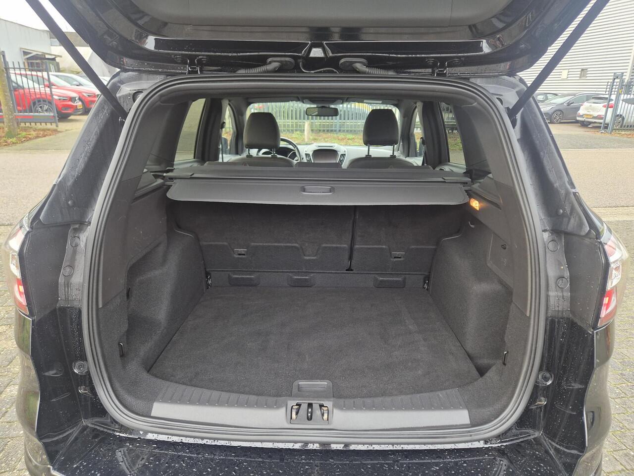 Ford KUGA 1.5 EcoBoost ST Line Trekhaak/CruiseControl/Carplay etc.