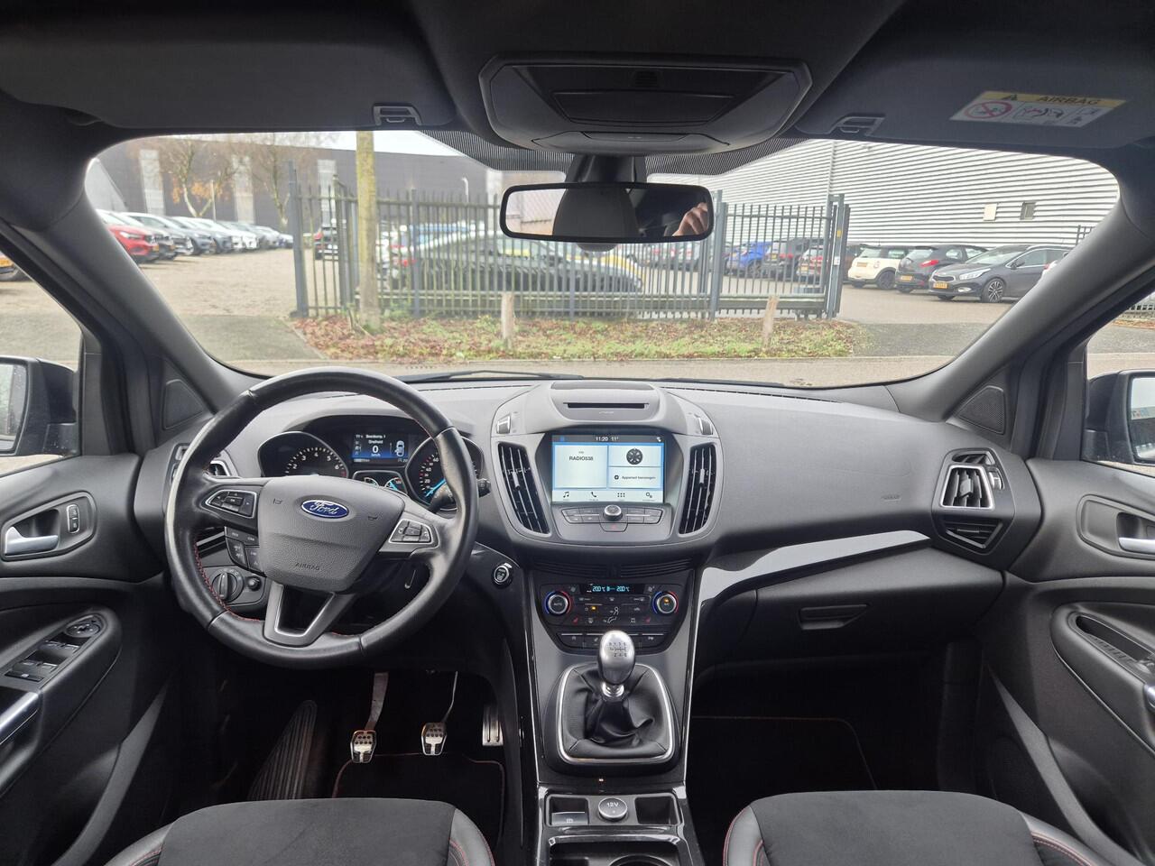 Ford KUGA 1.5 EcoBoost ST Line Trekhaak/CruiseControl/Carplay etc.