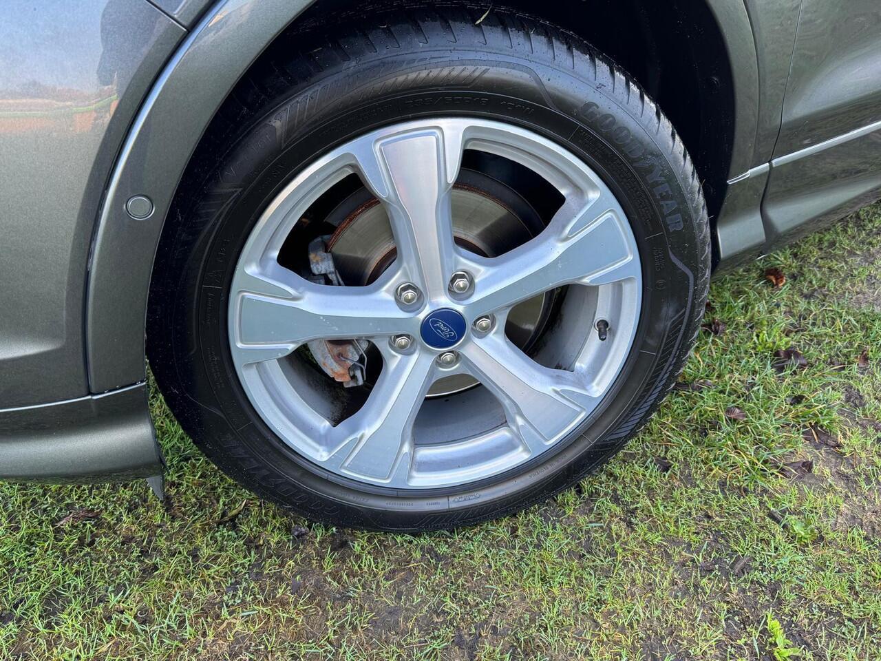 Ford KUGA 1.5 150PK ST Line | 2.000KG TREKKEN | TREKHAAK | WINTERPACK | CRUISE | CLIMA |