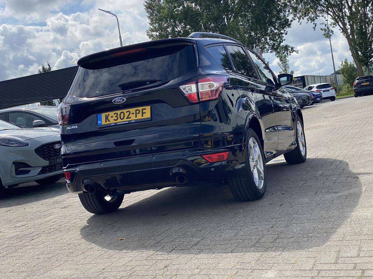 Ford KUGA 1.5 EcoBoost ST Line 150pk | Wegklapbare Trekhaak | Winter Pack | Camera | 2.000kg Trekgewicht