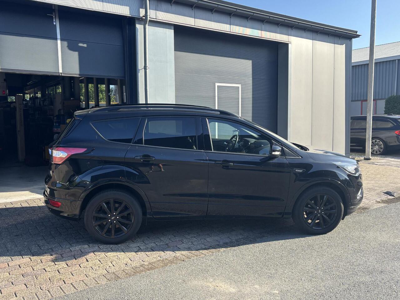 Ford KUGA 1.5 EcoBoost ST Line