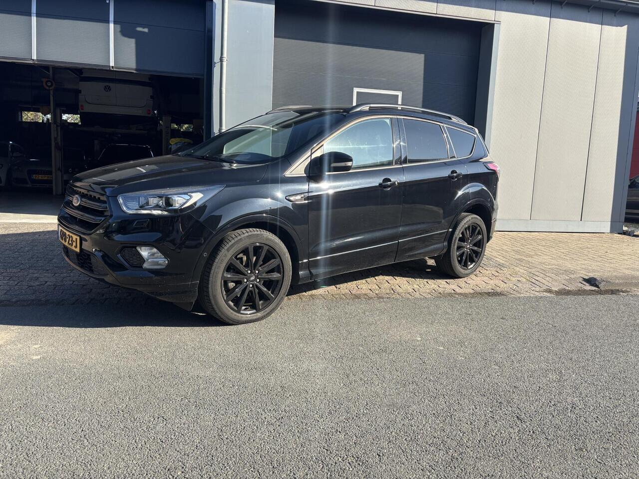 Ford KUGA 1.5 EcoBoost ST Line