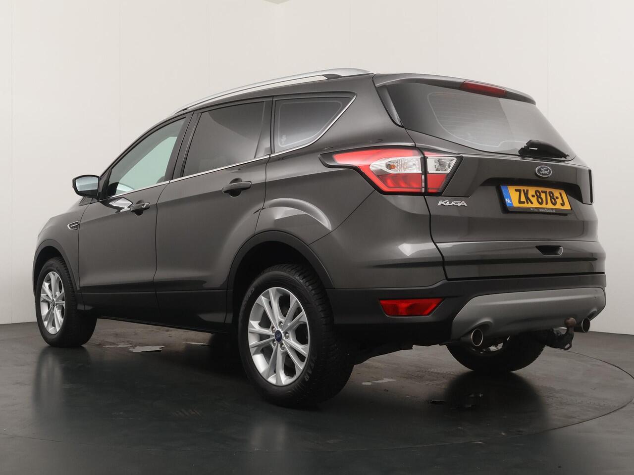 Ford KUGA 1.5 EcoBoost Titanium - Navigatie - Climate Control - Trekhaak - 1.800 kg. trekgewicht