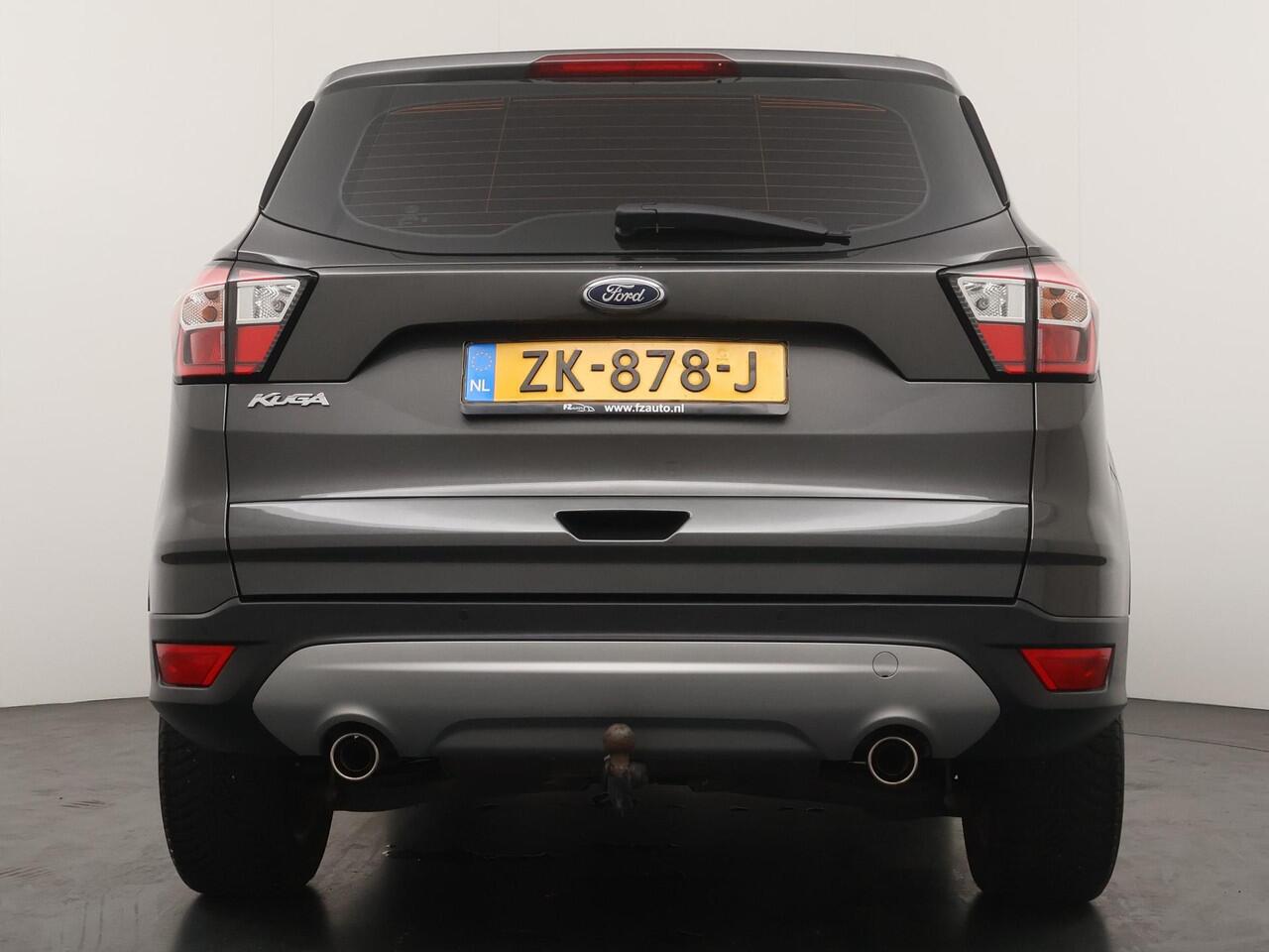 Ford KUGA 1.5 EcoBoost Titanium - Navigatie - Climate Control - Trekhaak - 1.800 kg. trekgewicht