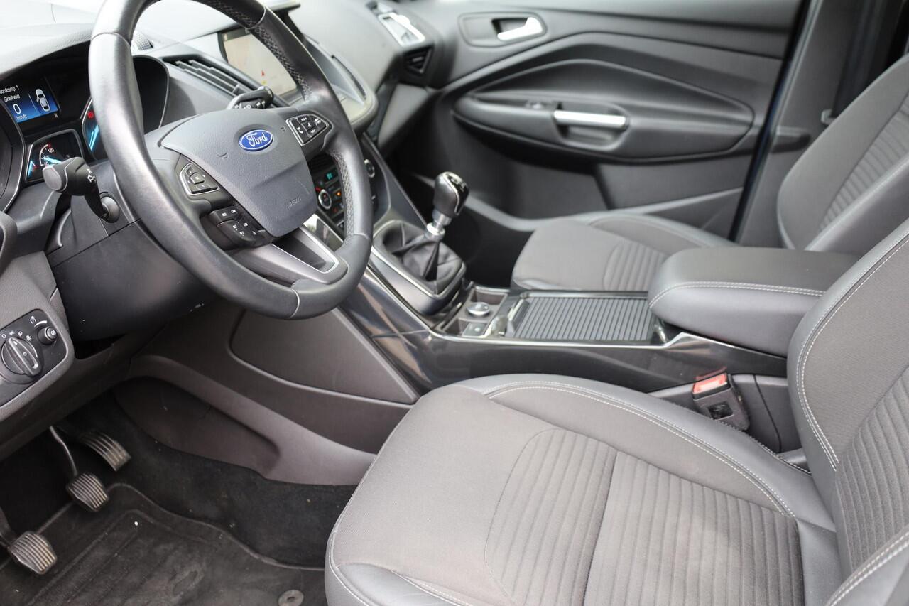 Ford KUGA 1.5 EcoBoost Titanium TREKHAAK STUUR/RUIT/STOELVERWARMING 2xPDC HALFLEER PARKASSIST 17"LMV ENZ!