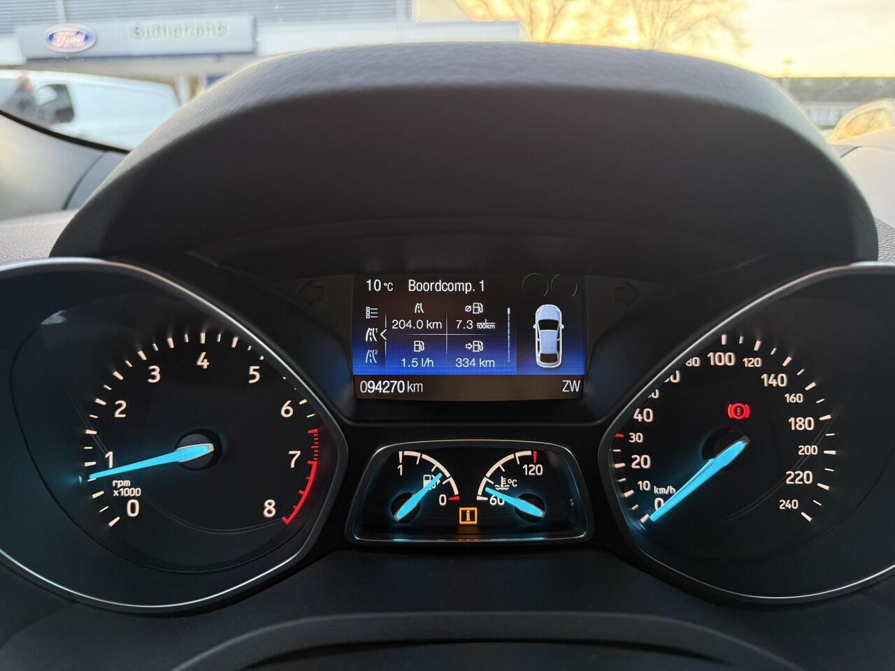 Ford KUGA 1.5 EcoBoost ST Line 150pk Achteruitrijcamera | Bi-Xenon Koplampen | Voorruit verwarming | 2.000kg Trekgewicht