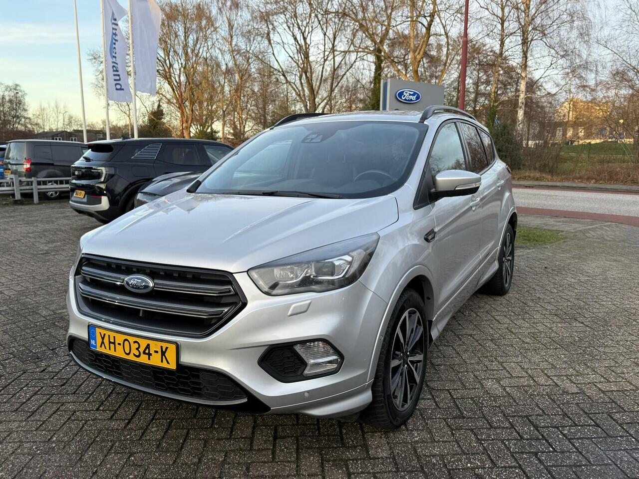 Ford KUGA 1.5 EcoBoost ST Line 150pk Achteruitrijcamera | Bi-Xenon Koplampen | Voorruit verwarming | 2.000kg Trekgewicht
