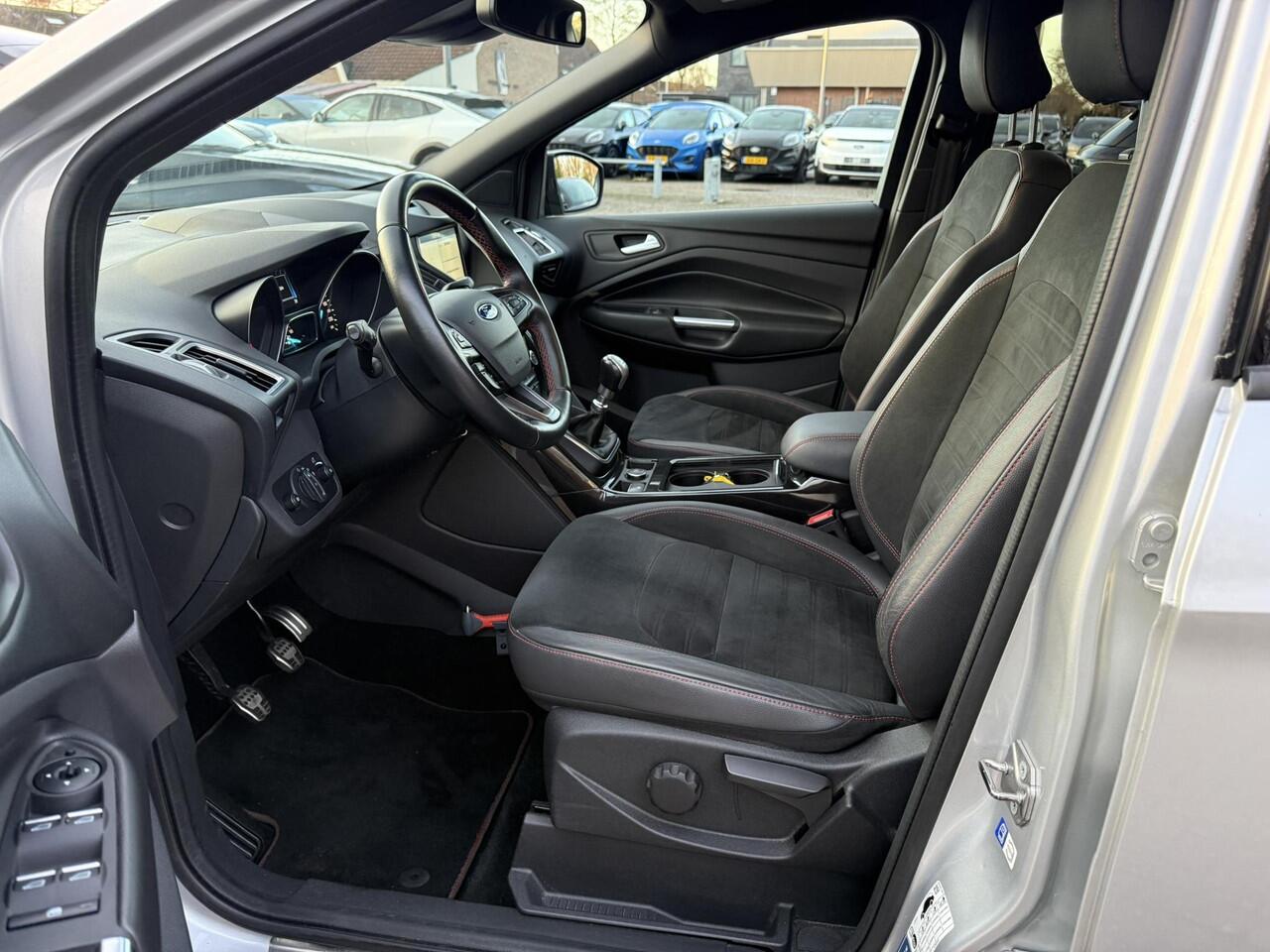 Ford KUGA 1.5 EcoBoost ST Line 150pk Achteruitrijcamera | Bi-Xenon Koplampen | Voorruit verwarming | 2.000kg Trekgewicht