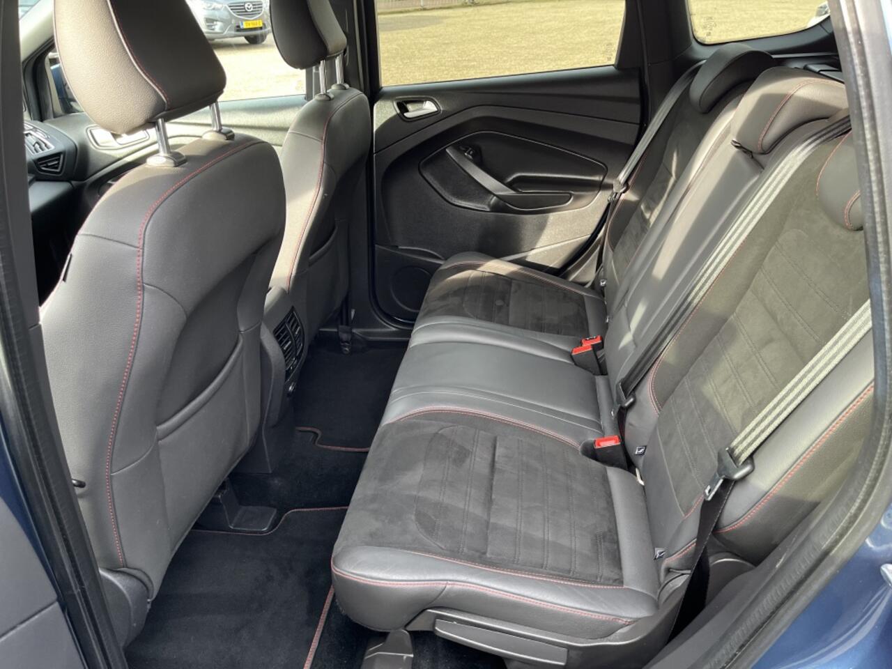 Ford KUGA 1.5 Ecoboost 150 pk ST-Line | Navi | Cruise | 2000kg trekgewicht