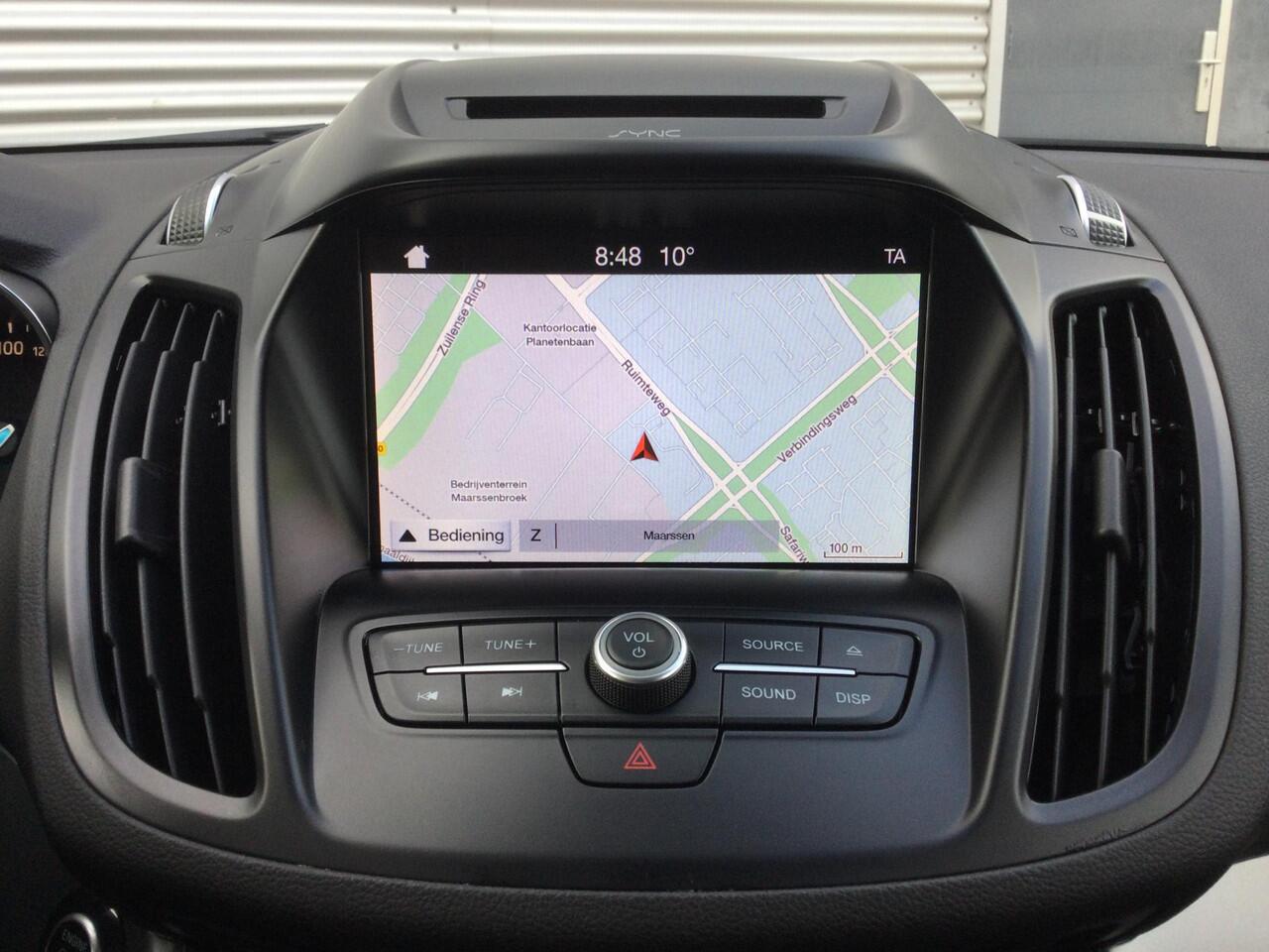 Ford KUGA 1.5 EcoBoost Titanium | Trekhaak | Stoelverwarming | PDC | Navi |