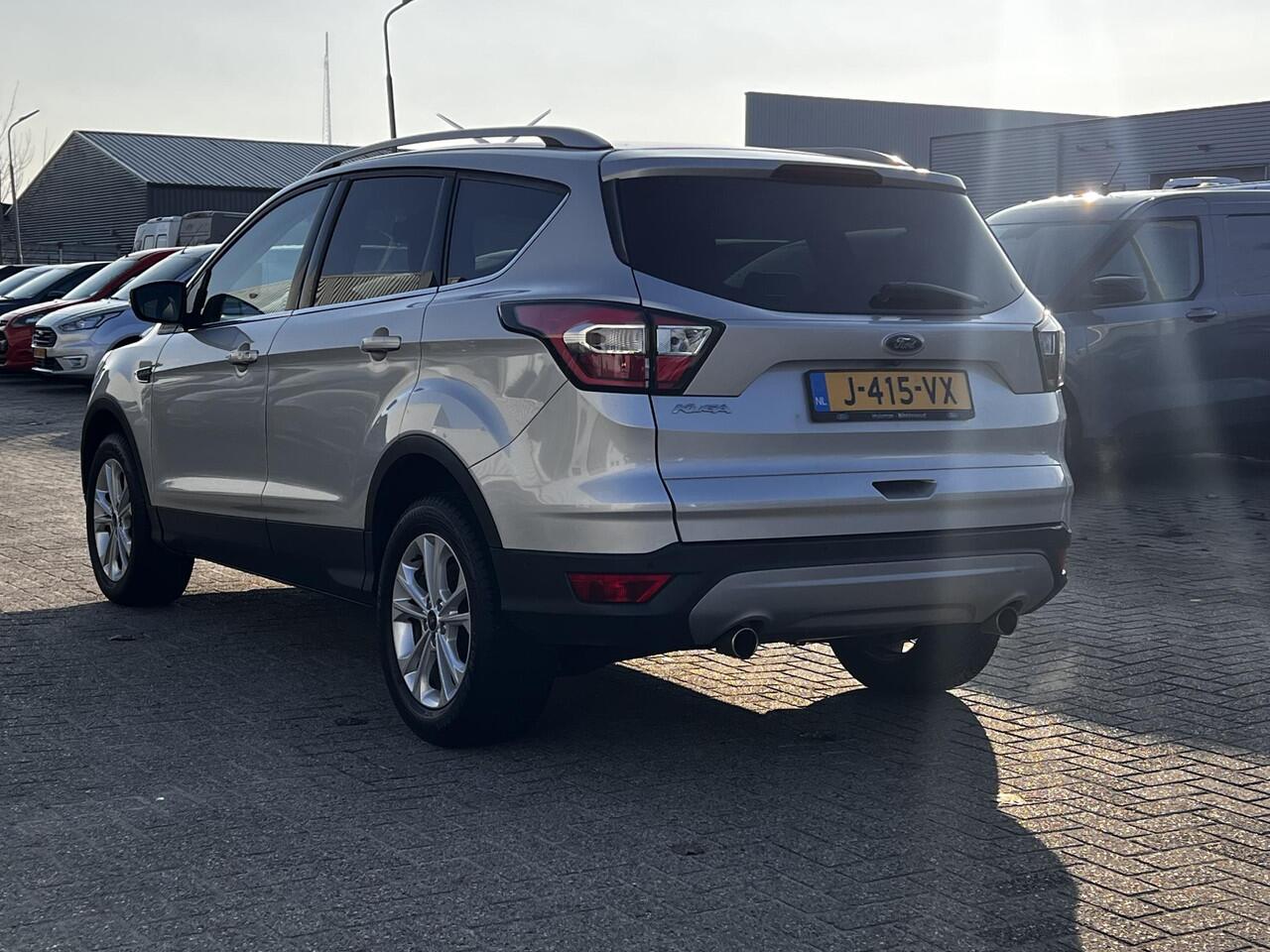 Ford KUGA 1.5 EcoBoost Titanium | 150 pk | Verwarmde voorstoelen | Trekhaak uitklapbaar | Sony audio installatie |