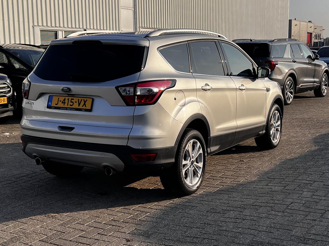 Ford KUGA 1.5 EcoBoost Titanium | 150 pk | Verwarmde voorstoelen | Trekhaak uitklapbaar | Sony audio installatie |