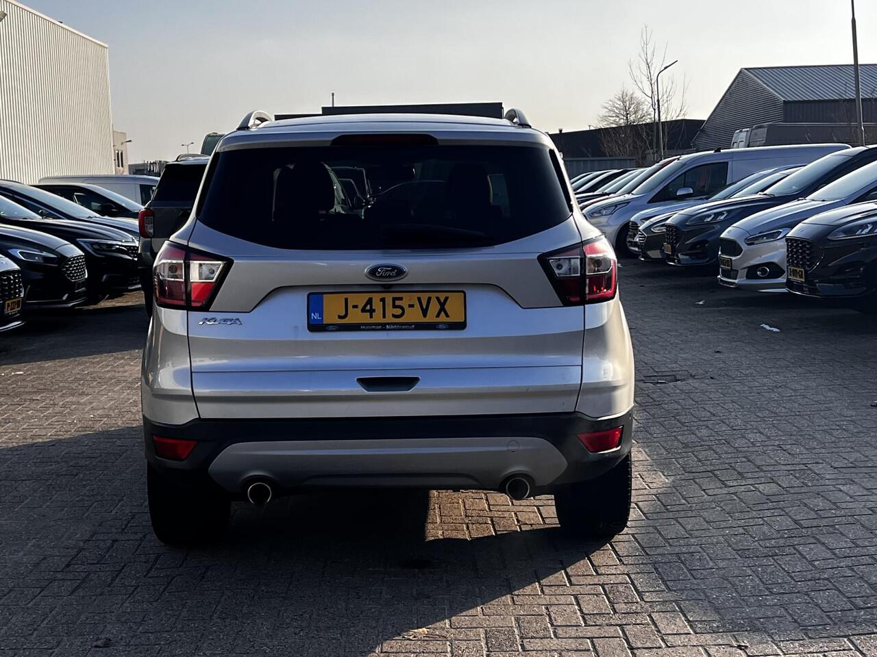 Ford KUGA 1.5 EcoBoost Titanium | 150 pk | Verwarmde voorstoelen | Trekhaak uitklapbaar | Sony audio installatie |