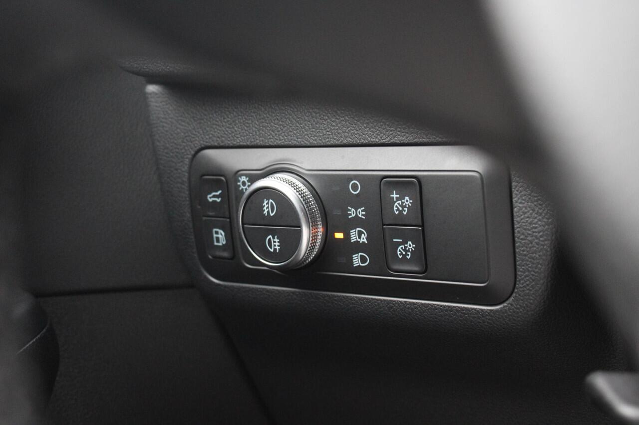 Ford KUGA 2.5 PHEV Titanium X | Weg/Uitklapbare Trekhaak (Elektrisch bedienbaar) | Adaptive cruise control | Winter Pack | Half-leder | Bang&Olufsen | Elektrische achterklep