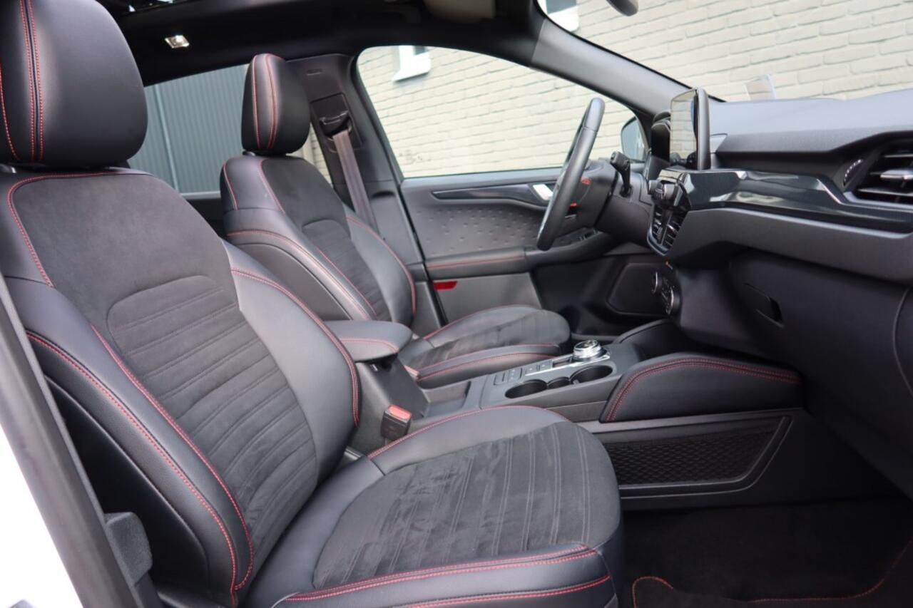 Ford KUGA 2.5 PHEV ST-LINE, PANO, TREKHAAK ENZ...