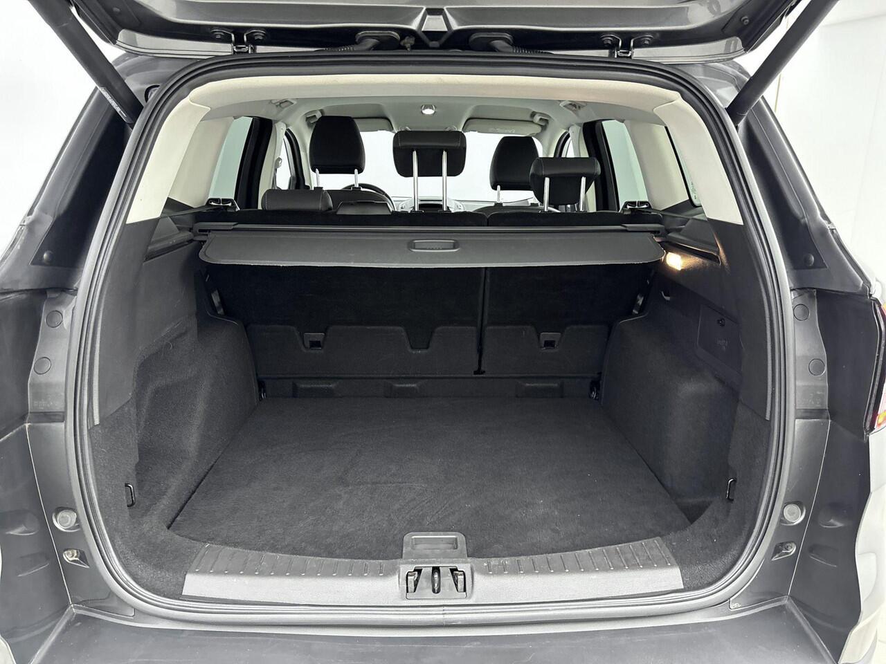 Ford KUGA 1.5 EcoBoost Titanium 150PK | Trekhaak 2.000KG | Navigatie | Stoel, Stuur en Voorruitverwarming | Parkeersensoren Voor & Achter