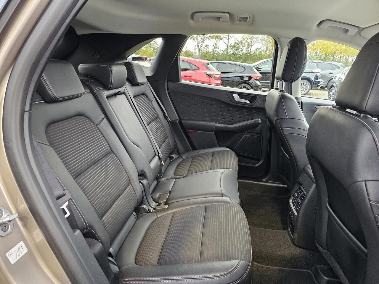 Ford KUGA 2.5 PHEV Titanium X | Trekhaak elektrisch uitklapbaar | Adaptive cruise control | Winter pack | Head up Display | Bang&Olufsen | Half leder