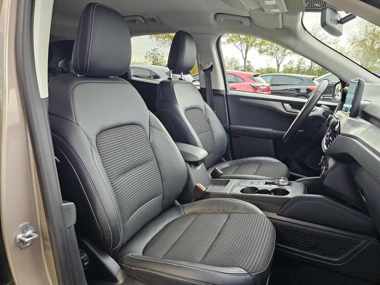 Ford KUGA 2.5 PHEV Titanium X | Trekhaak elektrisch uitklapbaar | Adaptive cruise control | Winter pack | Head up Display | Bang&Olufsen | Half leder