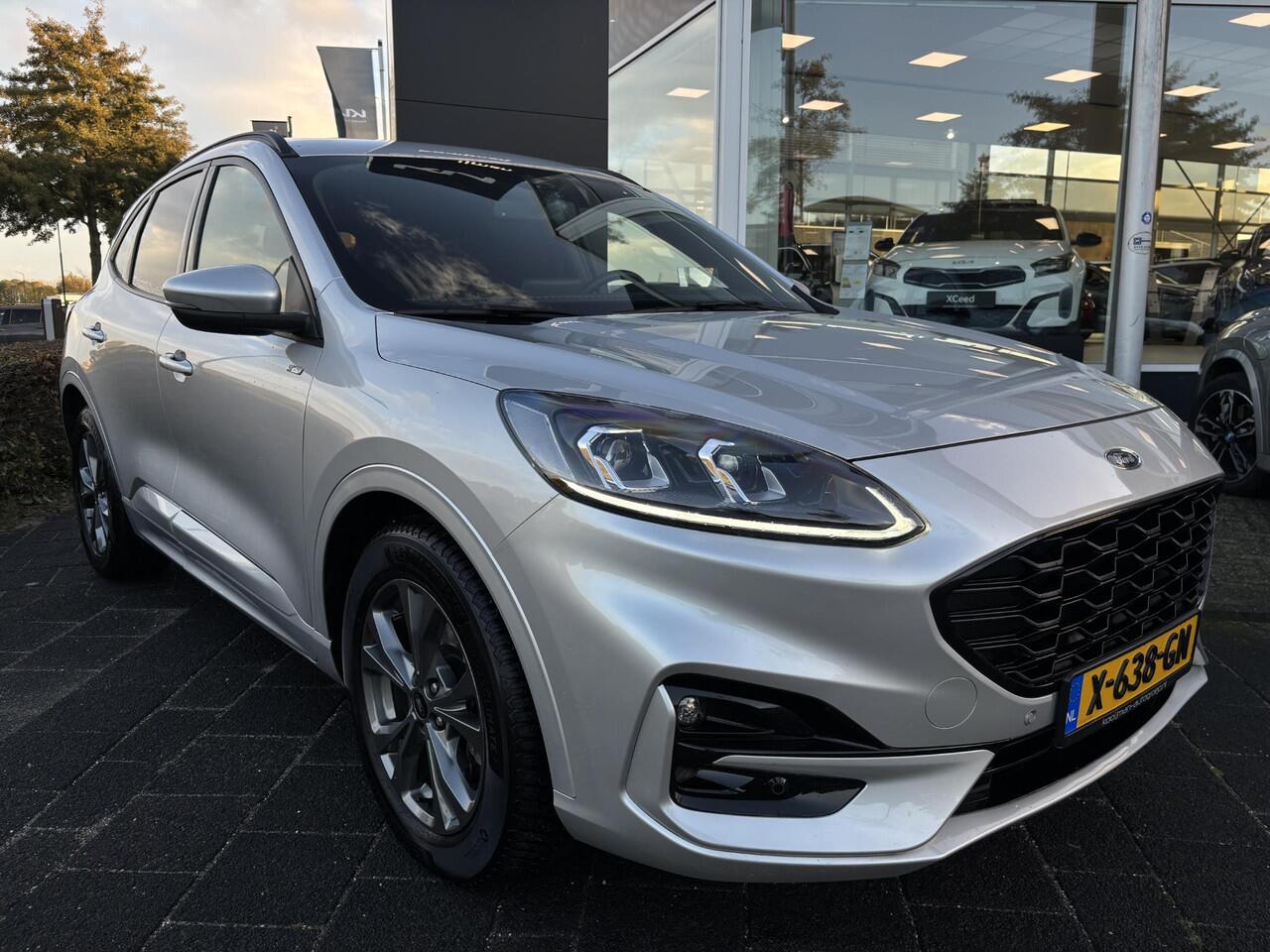 Ford KUGA 2.5 PHEV ST-Line X , Stoel/Stuurverwarming, Sportstoelen, Apple Carplay/Android Auto, Navigatie, Enz...