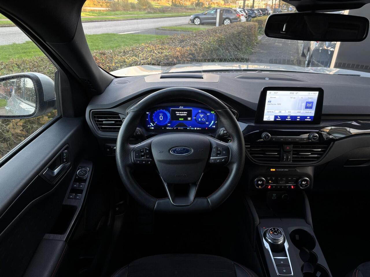 Ford KUGA 2.5 PHEV ST-Line X , Stoel/Stuurverwarming, Sportstoelen, Apple Carplay/Android Auto, Navigatie, Enz...