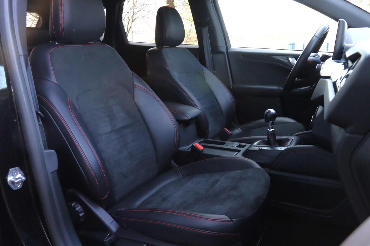 Ford KUGA 1.5 ECOBOOST ST-LINE X | ELEK. TREKHAAK | B&O | HALF LEDER | CARPLAY | VOORRUITVERW. | CLIMATE | KEY-LESS