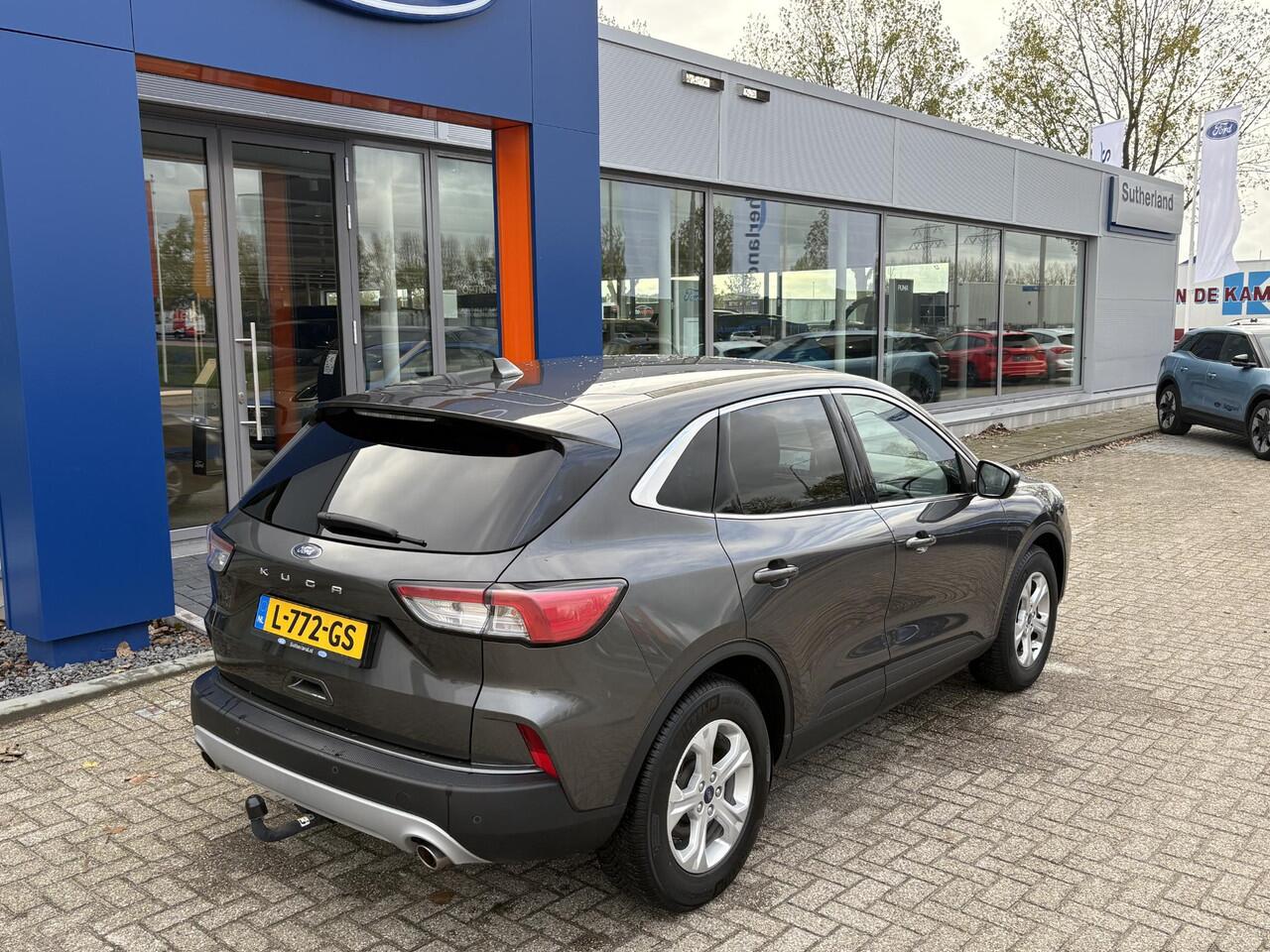 Ford KUGA 1.5 EcoBoost Titanium 150pk | Head Up Display | Matrix LED | Winterpack | Trekhaak | 1.800kg Trekgewicht