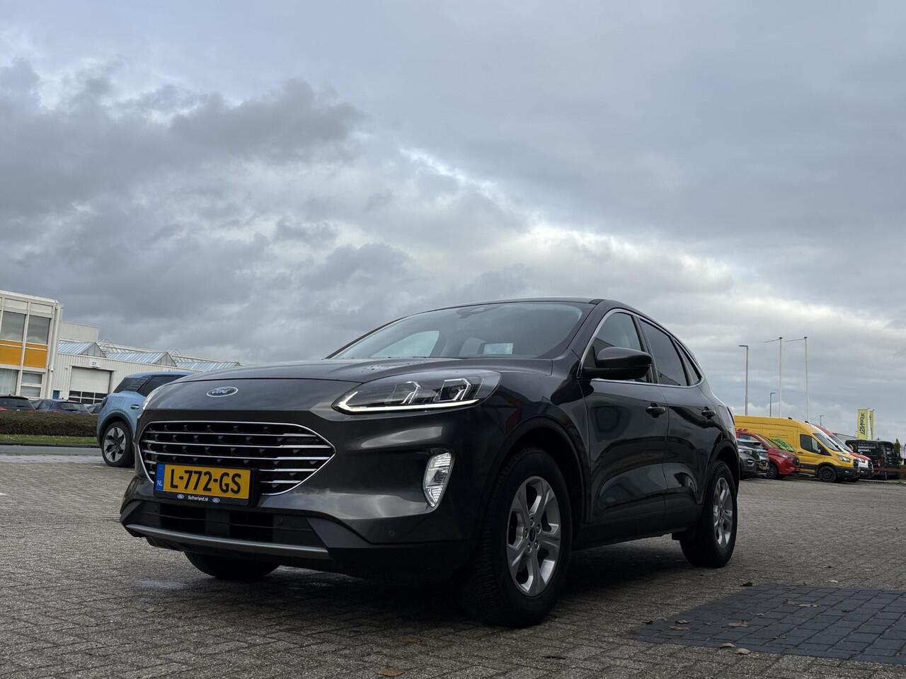 Ford KUGA 1.5 EcoBoost Titanium 150pk | Head Up Display | Matrix LED | Winterpack | Trekhaak | 1.800kg Trekgewicht