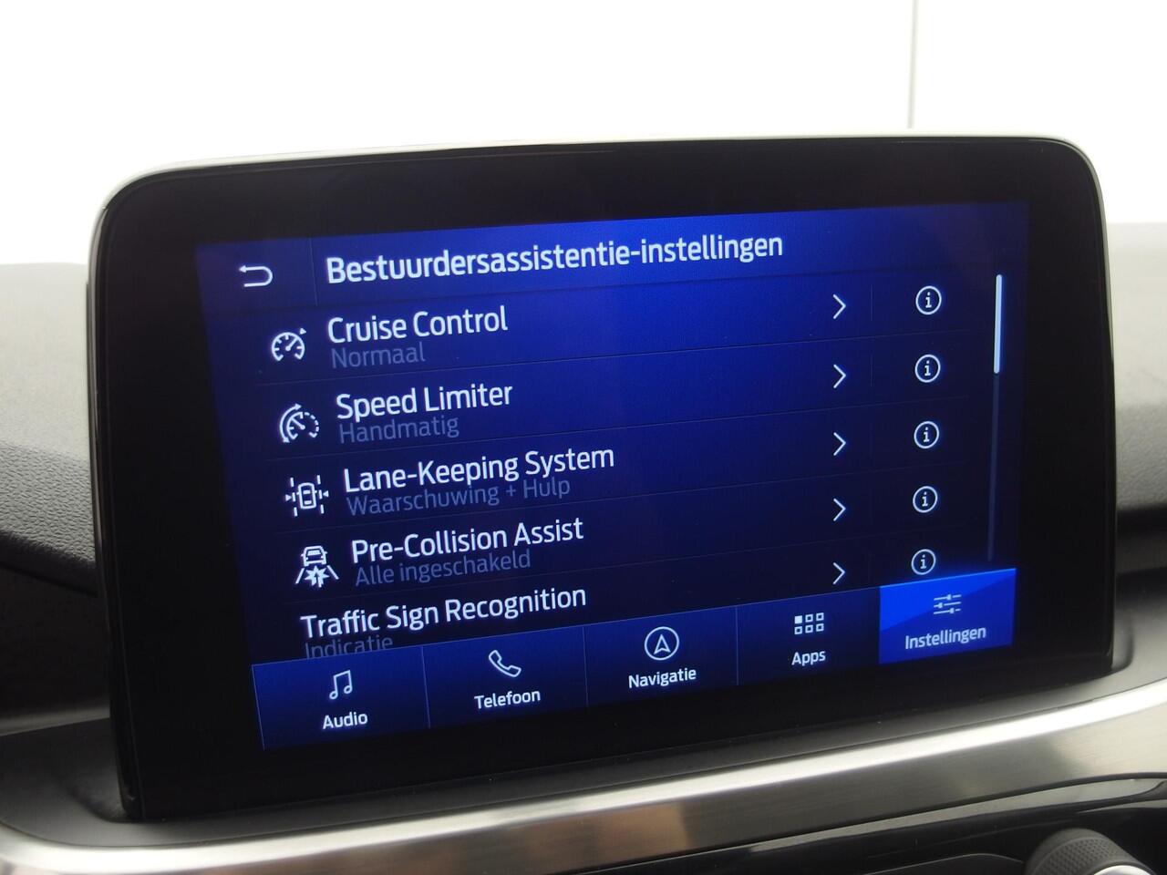 Ford KUGA 1.5 EcoBoost Titanium 1800KG TREKGEW / 360GR CAMERA / KEYLESS / NAVI / CARPLAY / DAB+ / ACC / NL-AUTO